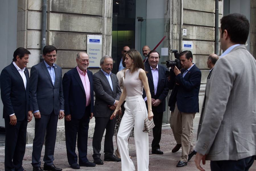 Oviedo recibe a la reina Letizia