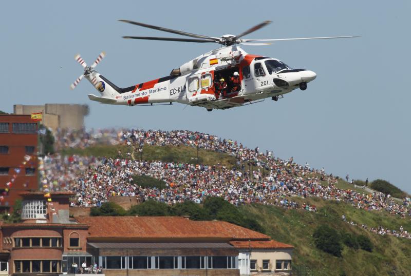 El Festival Aéreo ruge en el cielo de Gijón