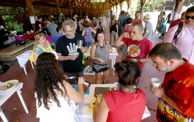 El Pueblo de Asturias acoge la II Folixa pola Paz