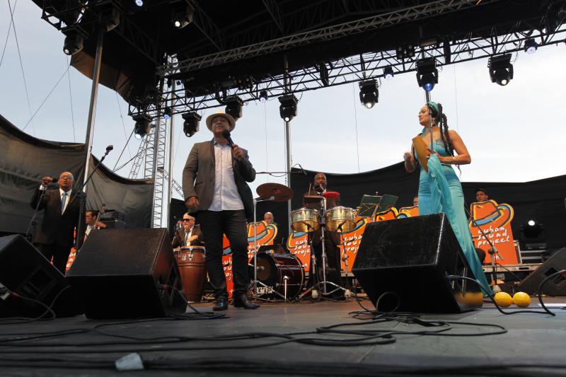 Concierto de Cuba Sound Project en Poniente