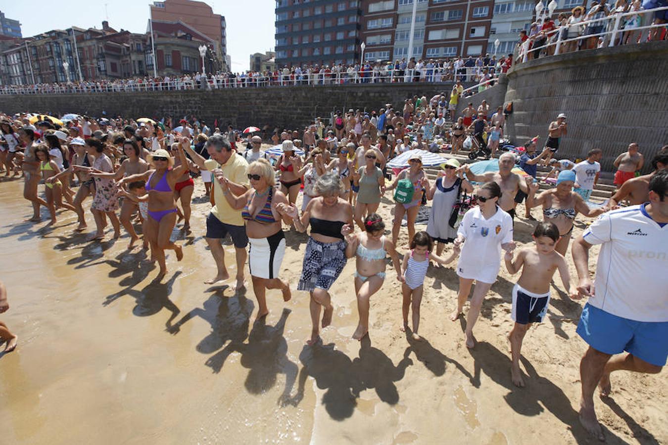 Una emocionante Danza Prima y el Restallón dicen adiós a la &#039;Semanona&#039;