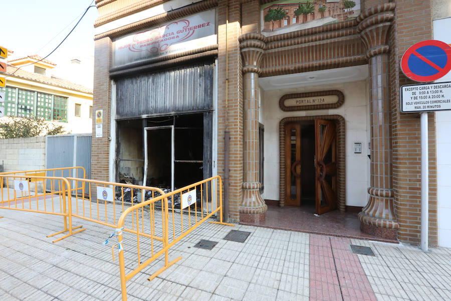 Cuatro heridos por inhalación de humo en un incendio urbano en Avilés