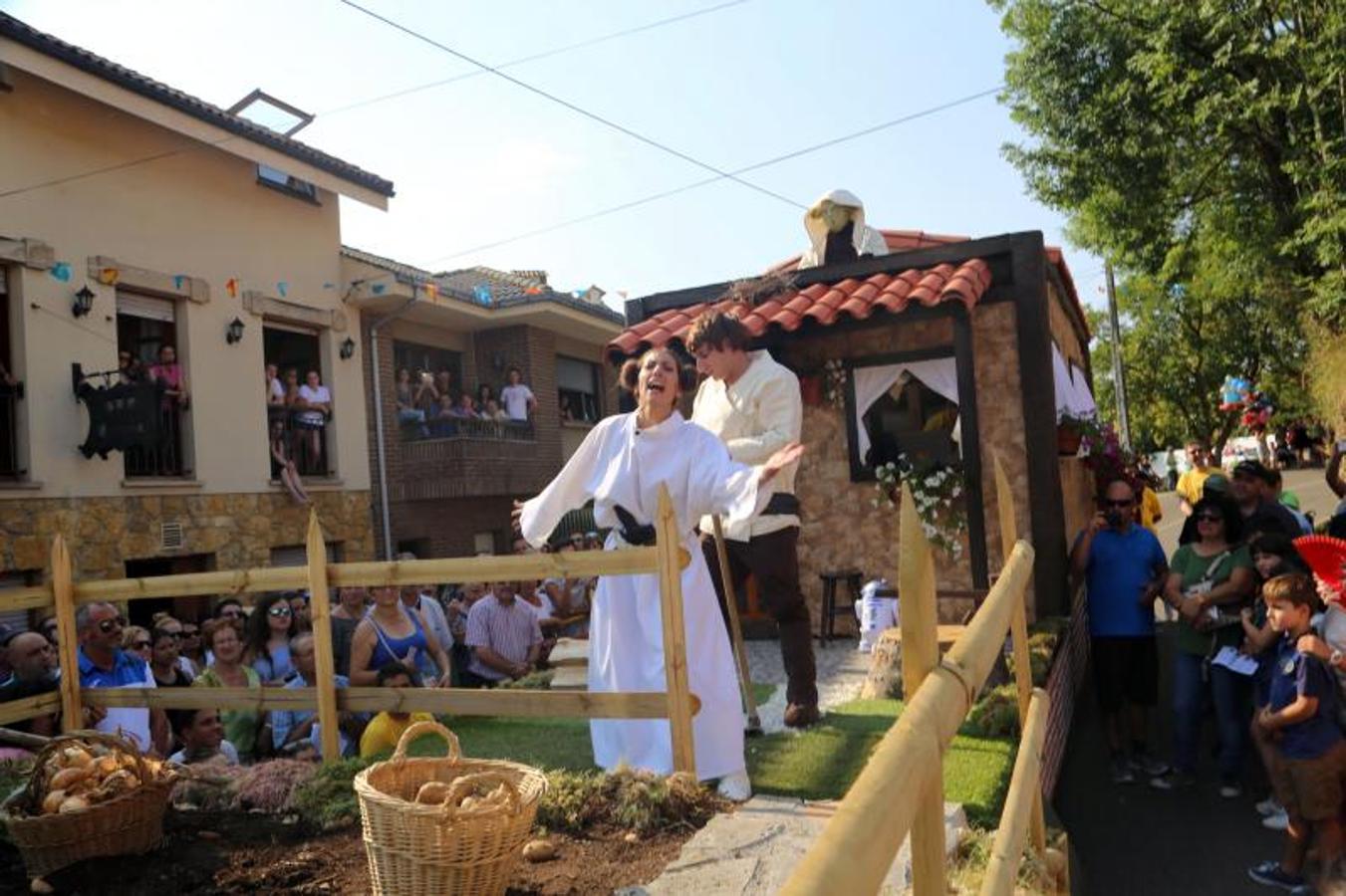 Valdesoto sale a la calle en carroza