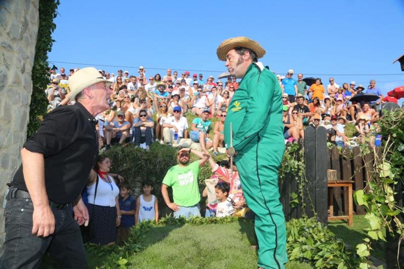 Valdesoto sale a la calle en carroza