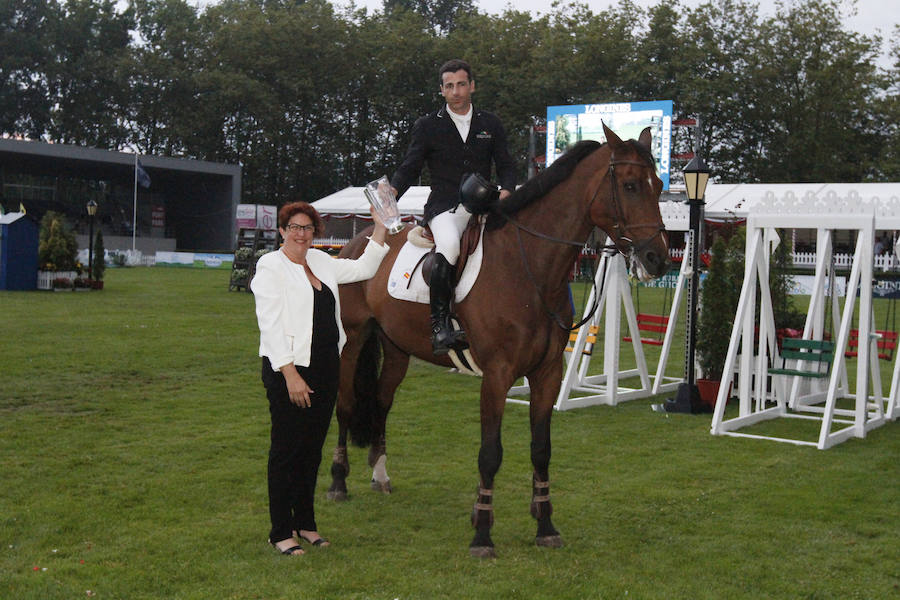 Comienza el Concurso Internacional de Saltos de Gijón