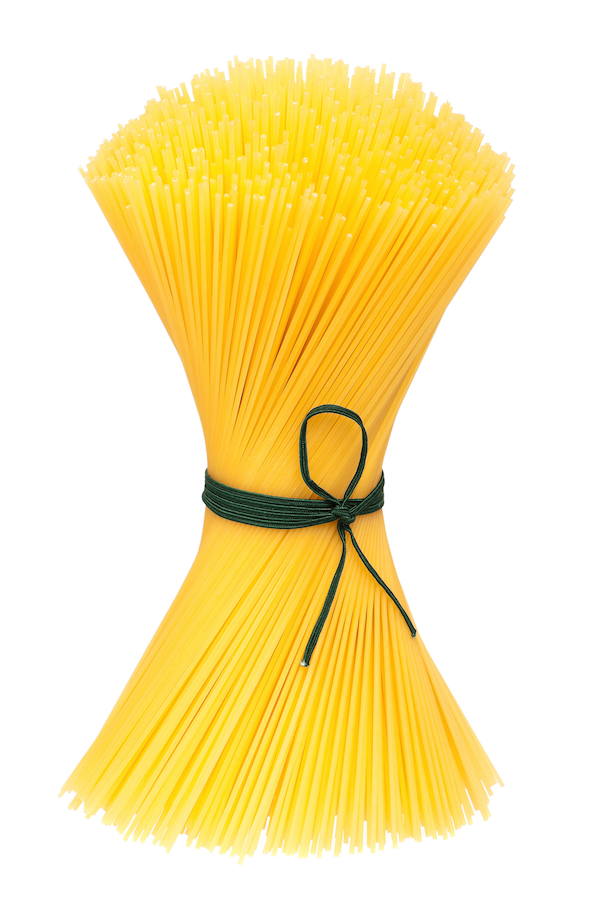 La pasta. La pasta fresca, conservada en frío, también puede consumirse cumplida la fecha de consumo preferente y si es pasta seca, algunos estudios señalan que puede comerse hasta dos años después del límite fijado en el paquete.