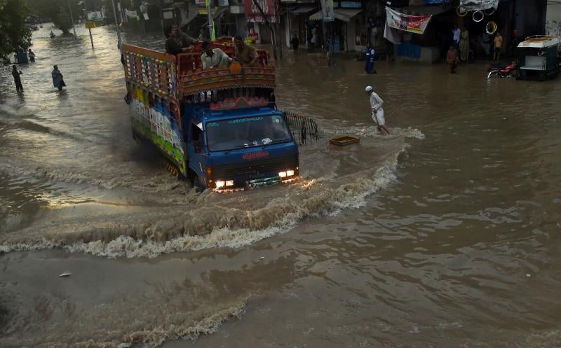 Lluvias torrenciales anegan parte de Pakistán