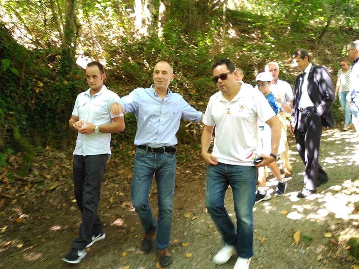 Los periodistas Tomás Roncero y Paco García Caridad, galardonados en Vegadeo