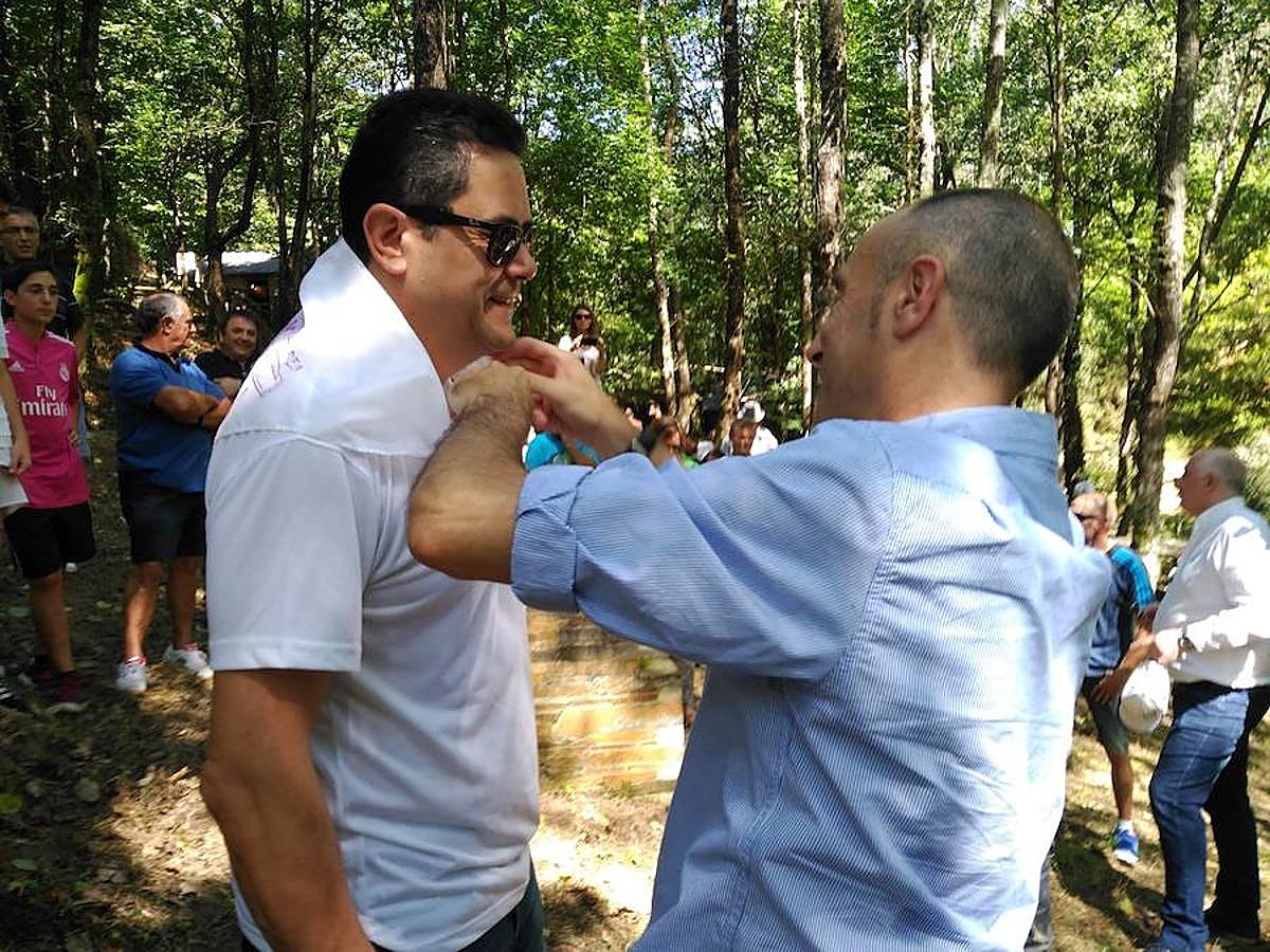 Los periodistas Tomás Roncero y Paco García Caridad, galardonados en Vegadeo