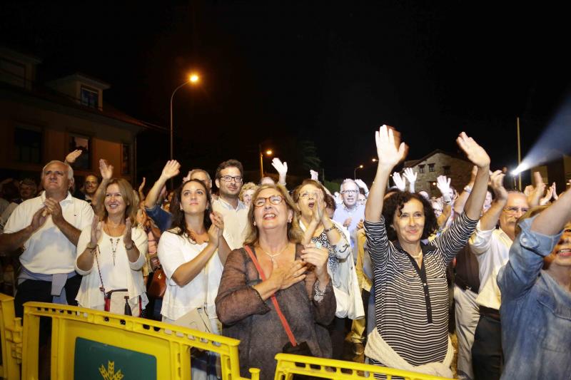 Concierto del Dúo Dinámico en Llanes