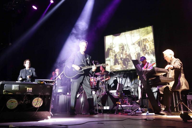 Concierto del Dúo Dinámico en Llanes