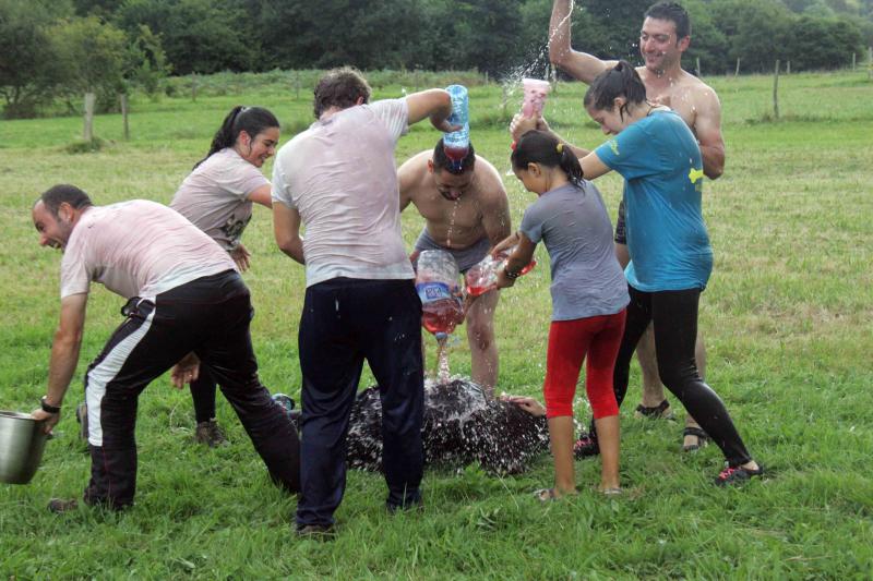 El vino, fiesta en Llamigo