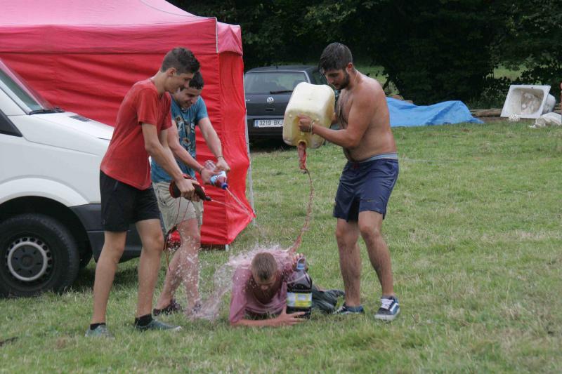 El vino, fiesta en Llamigo