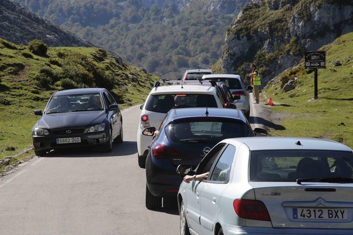 Cortes de tráfico en los Lagos de Covadonga