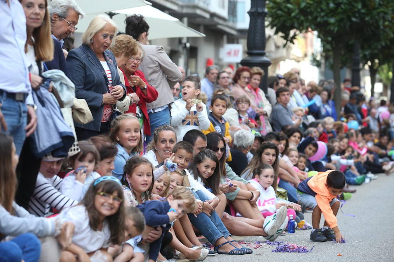 ¿Estuviste en el desfile del Día de América en Asturias? ¡Búscate!