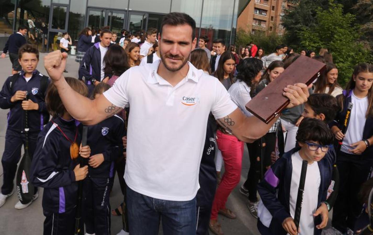 Saúl Craviotto visita el Colegio de la Asunción