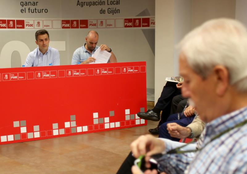 El PSOE de Gijón debate su posición sobre la investidura