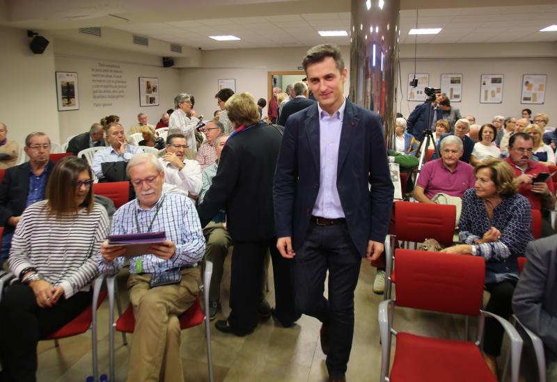 El PSOE de Gijón debate su posición sobre la investidura