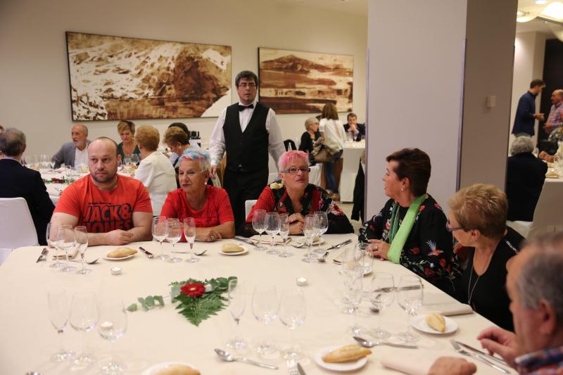 El Santa Olaya distingue a sus veteranos