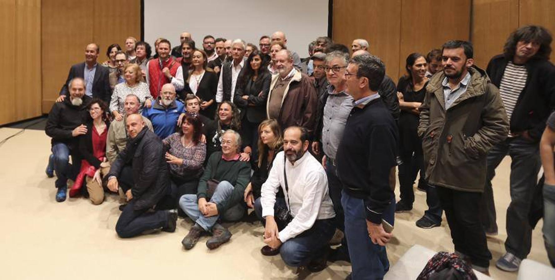 El fotoperiodista James Nachtwey mantiene un encuentro con colegas de profesión