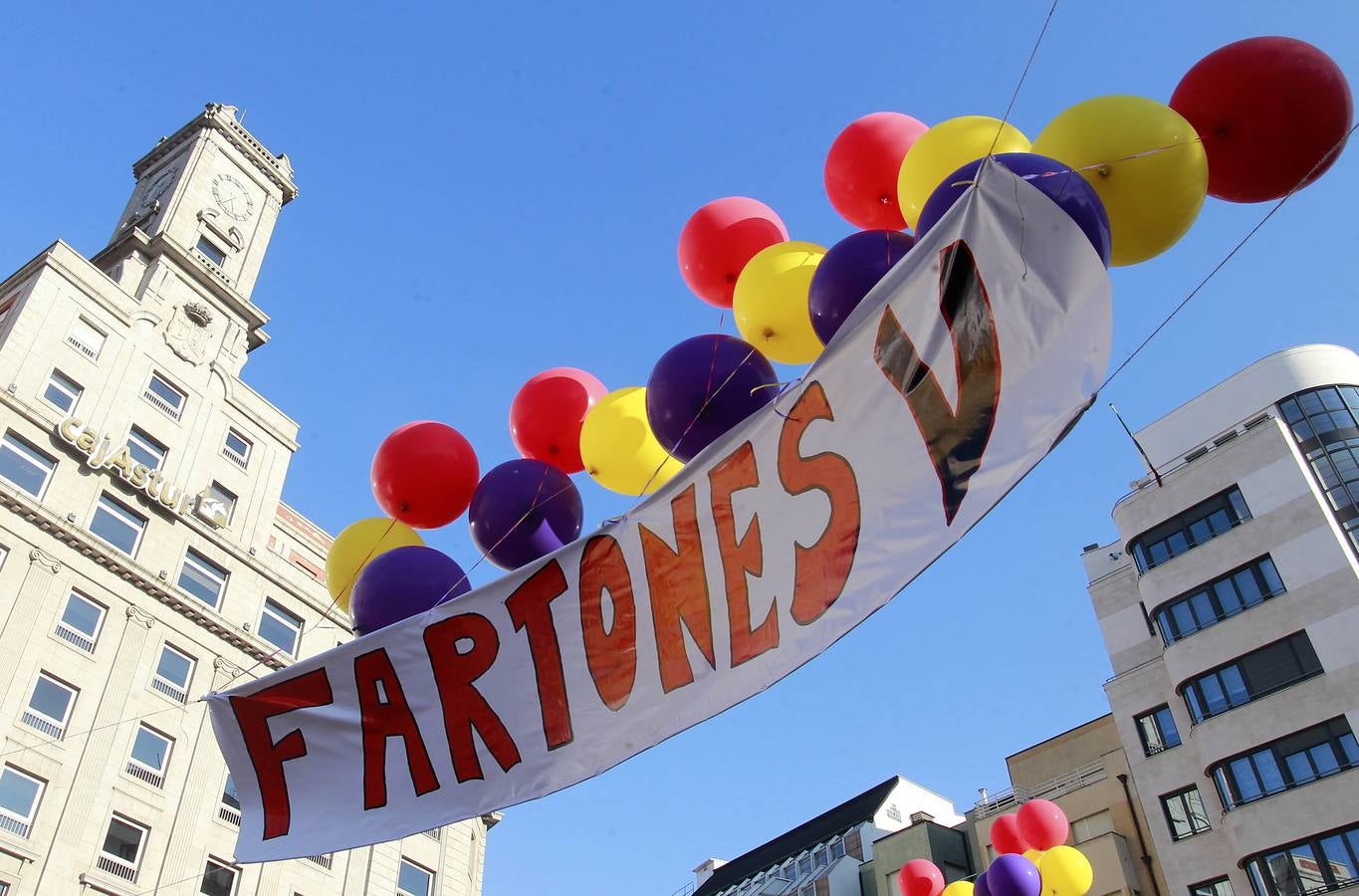 Protestas a la entrada de los Premios Princesa de Asturias