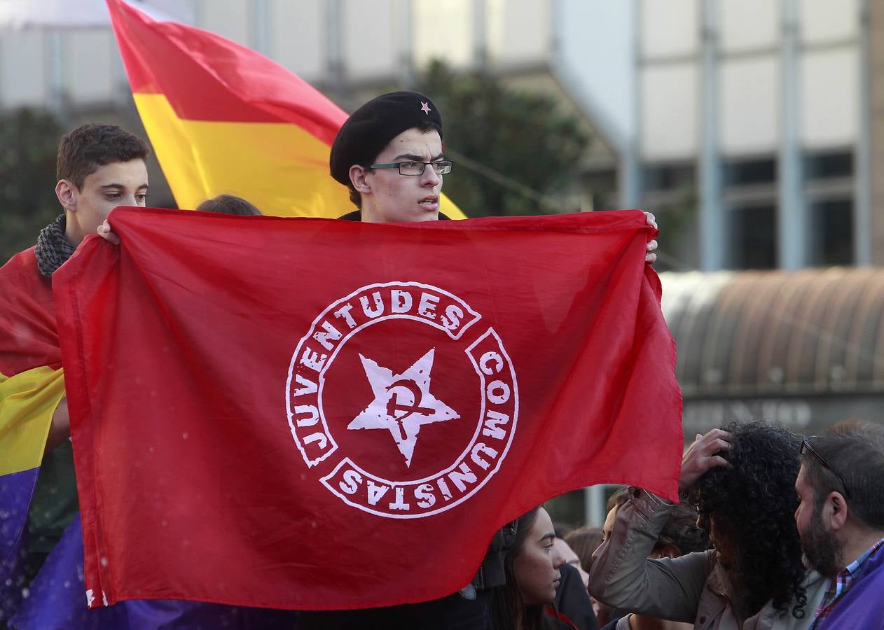 Protestas a la entrada de los Premios Princesa de Asturias