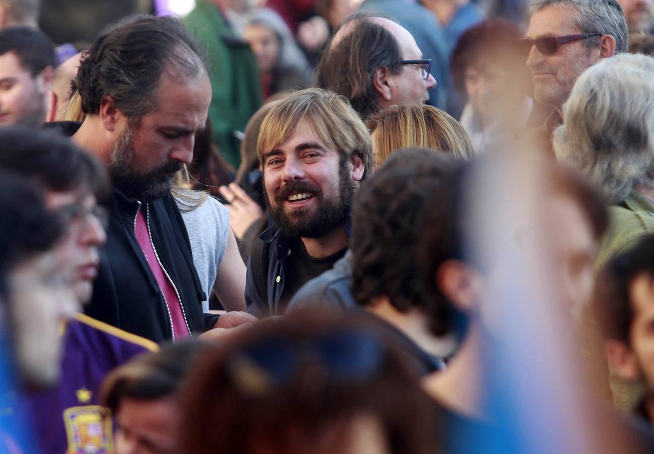 Protestas a la entrada de los Premios Princesa de Asturias