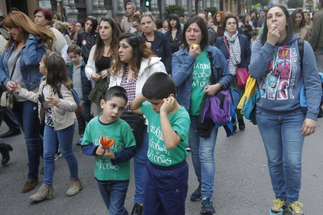 Manifestación contra las reválidas en Oviedo