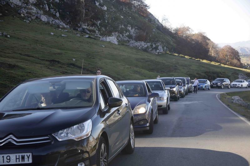 El acceso a los Lagos, colapsado