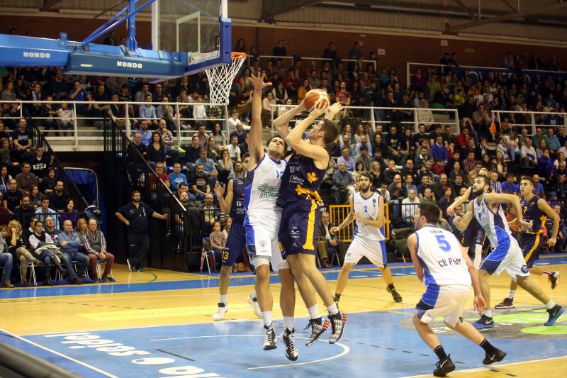 El Unión Financiera Oviedo - CB Prat, en imágenes