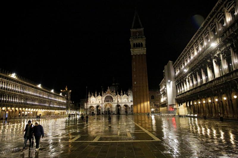 Turismo sobre las aguas en Venecia