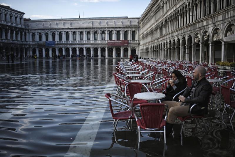 Turismo sobre las aguas en Venecia