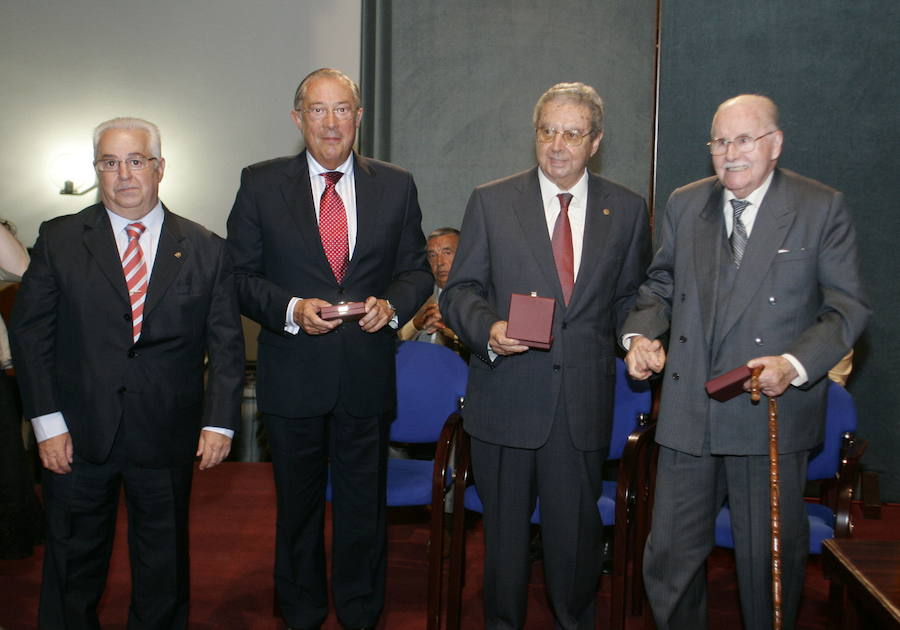 Luis Arias de Velasco, Guillermo Quirós, Claudio Fernández Junquera y Luis Adaro, en 2006.