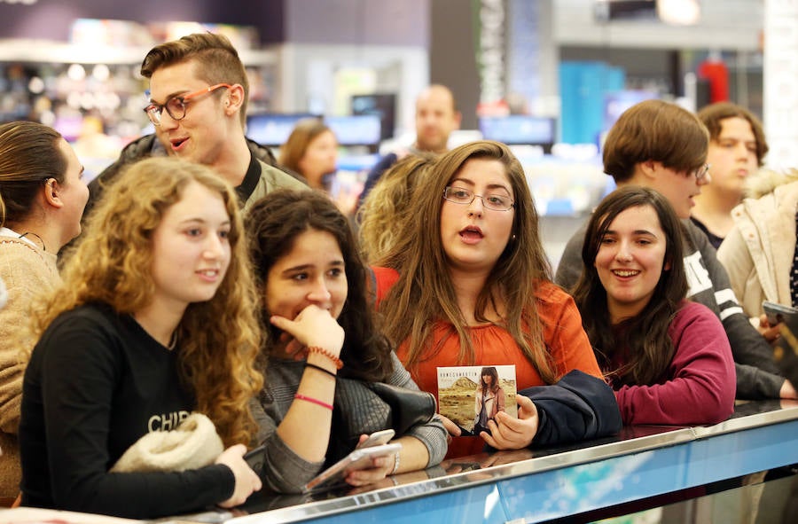 Oviedo se rinde a Vanesa Martín