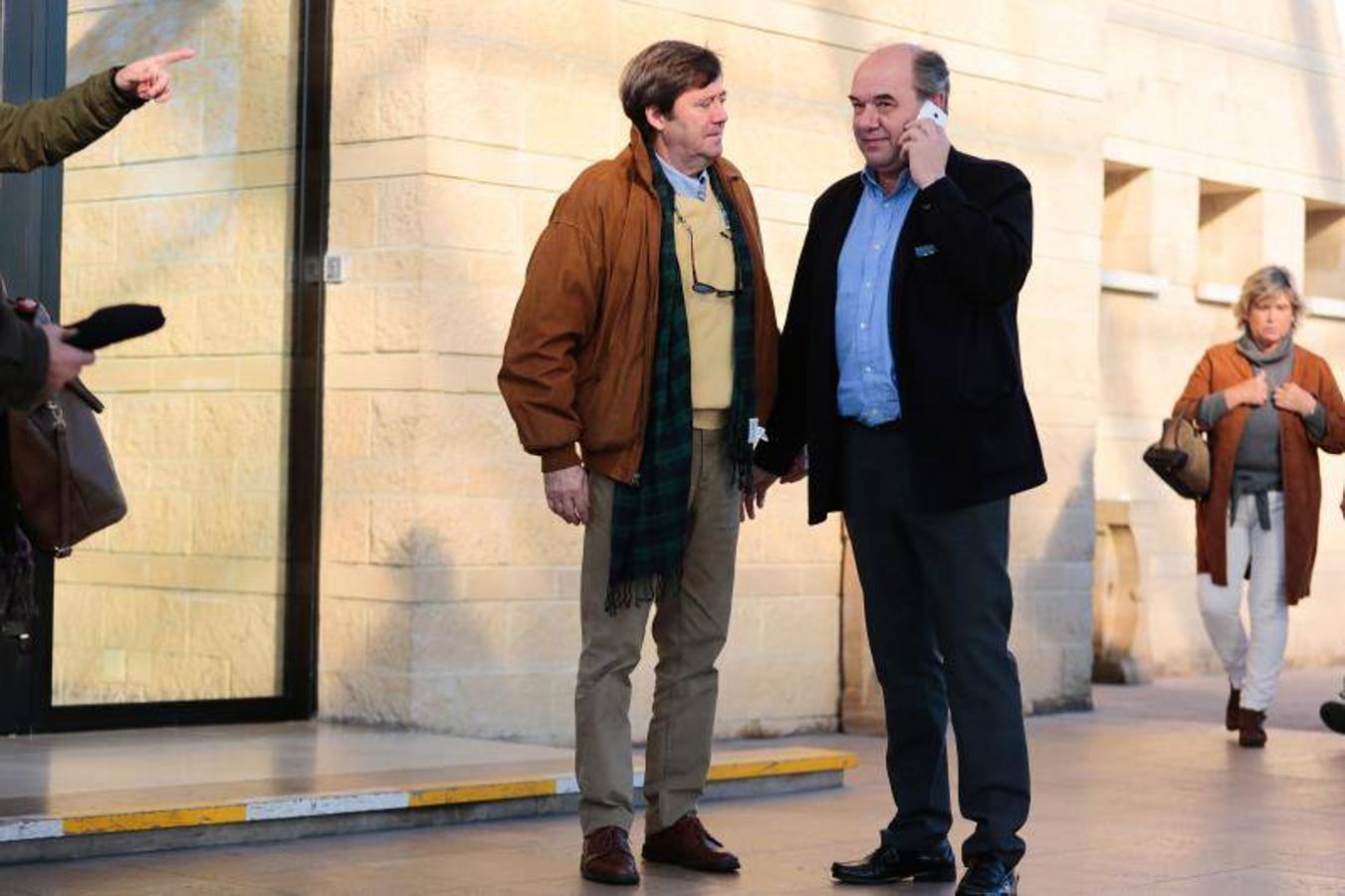 Familiares y conocidos despiden Claudio Fernández Junquera