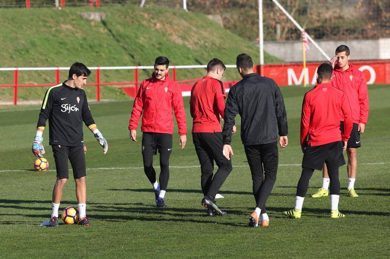 Entrenamiento a puerta cerrada del Sporting