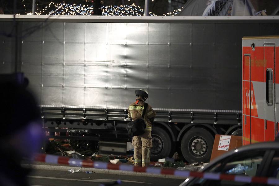 Al menos nueve muertos en un mercado navideño alemán por la embestida de un camión