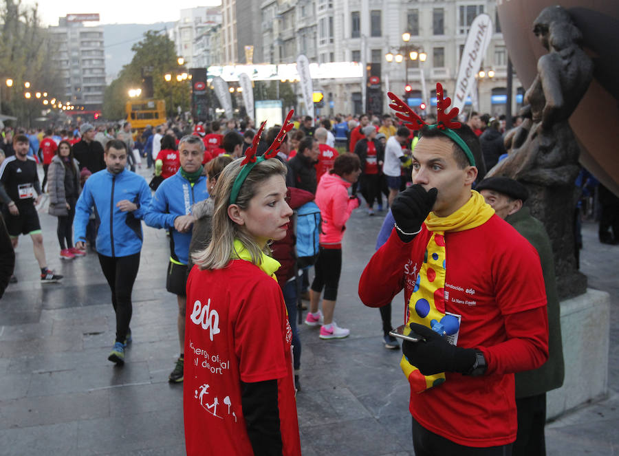 Multitudinaria carrera de San Silvestre en Oviedo