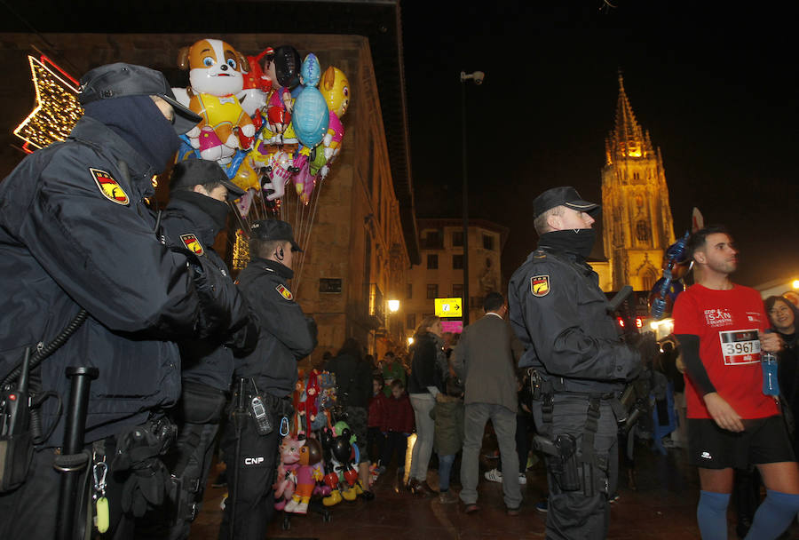 Multitudinaria carrera de San Silvestre en Oviedo