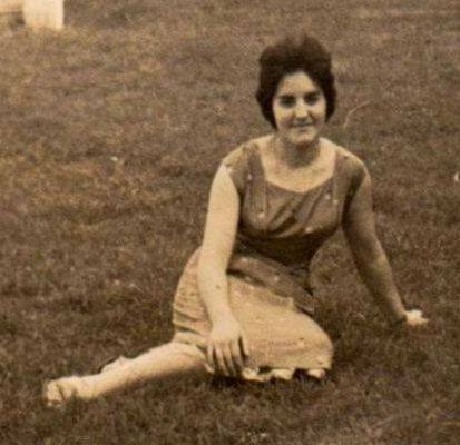 Allande rinde homenaje a sus modistas