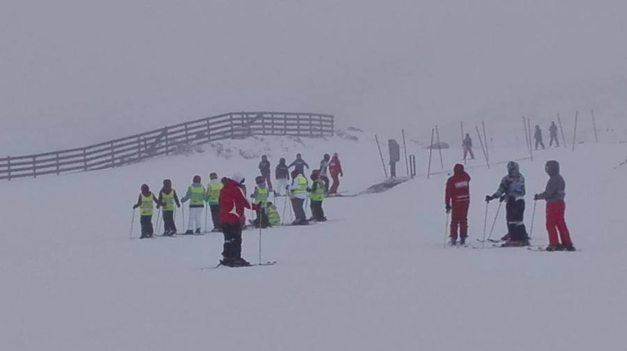 Las imágenes de la nieve en Asturias, a la espera del frío siberiano