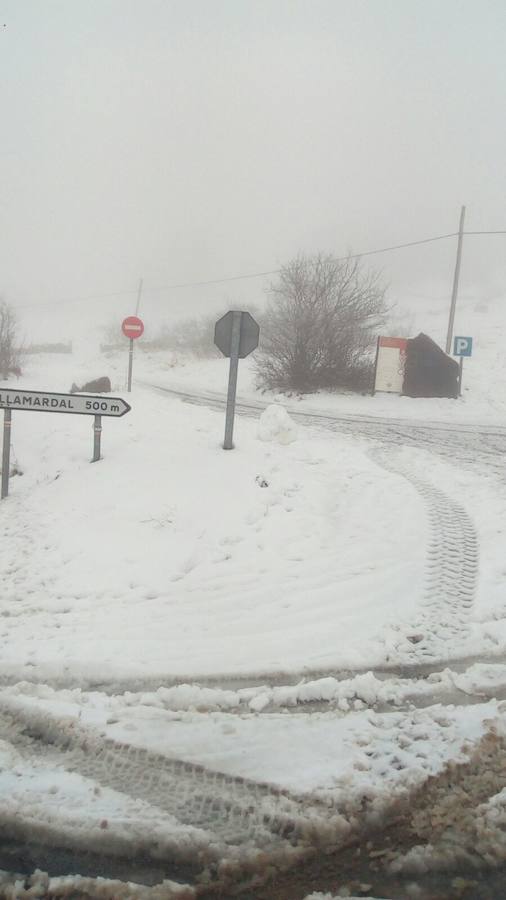 Las imágenes de la nieve en Asturias, a la espera del frío siberiano