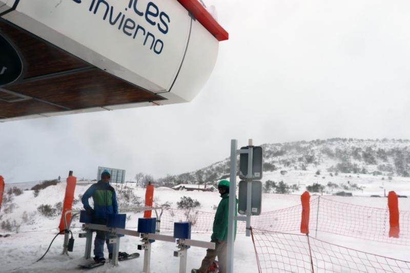 Las imágenes de la nieve en Asturias, a la espera del frío siberiano