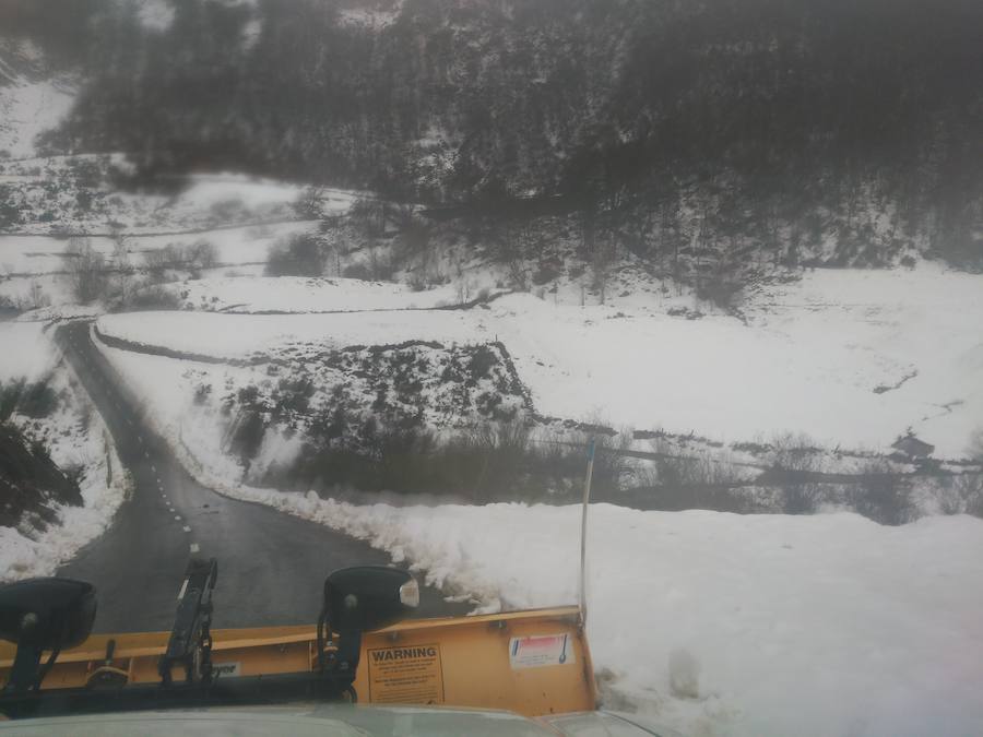 La nieve cubre Asturias a la espera de una ola de frío siberiano