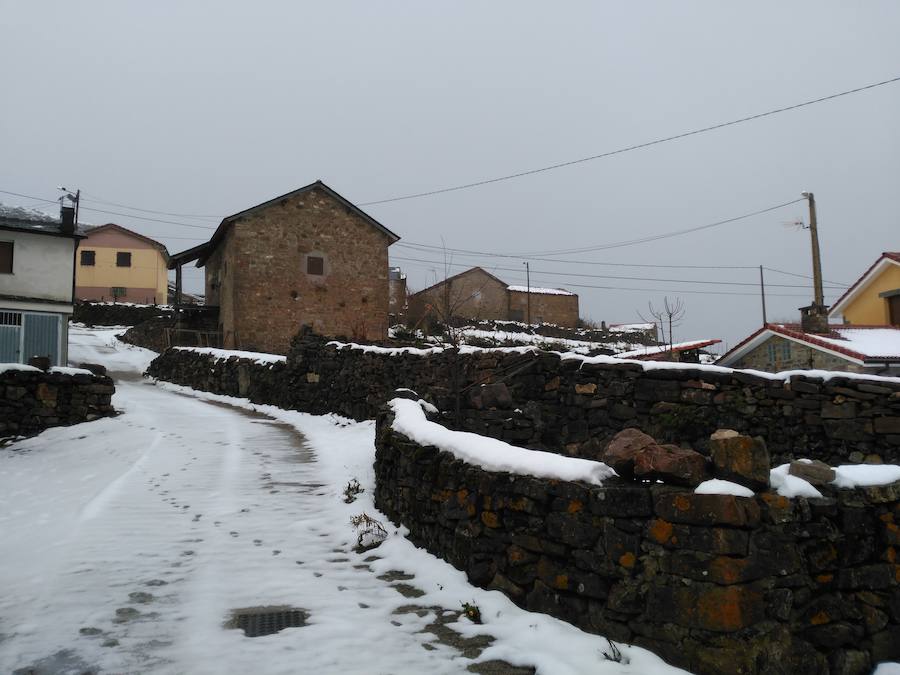 La nieve cubre Asturias a la espera de una ola de frío siberiano