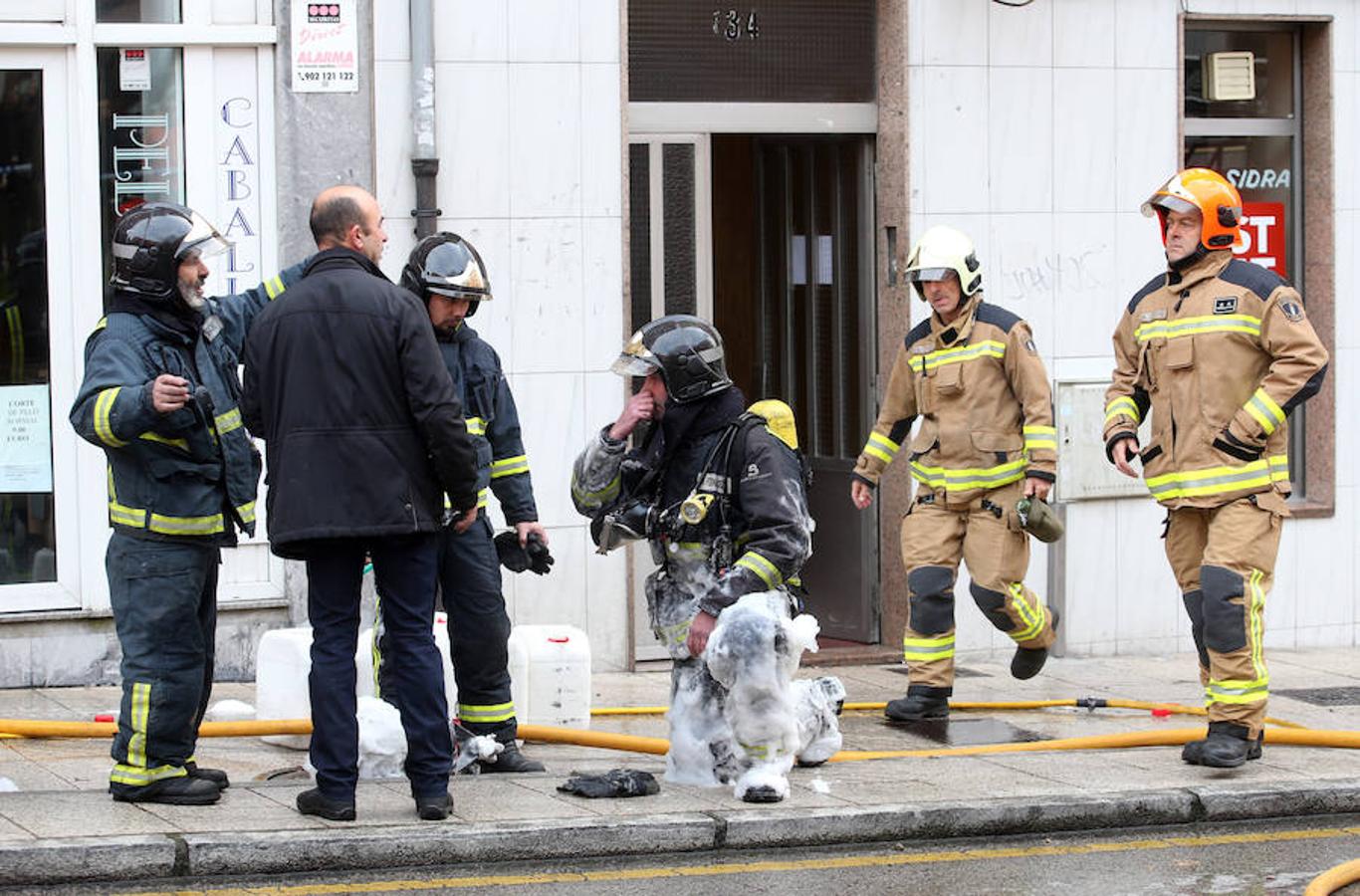 Incendio en un bazar chino de Oviedo