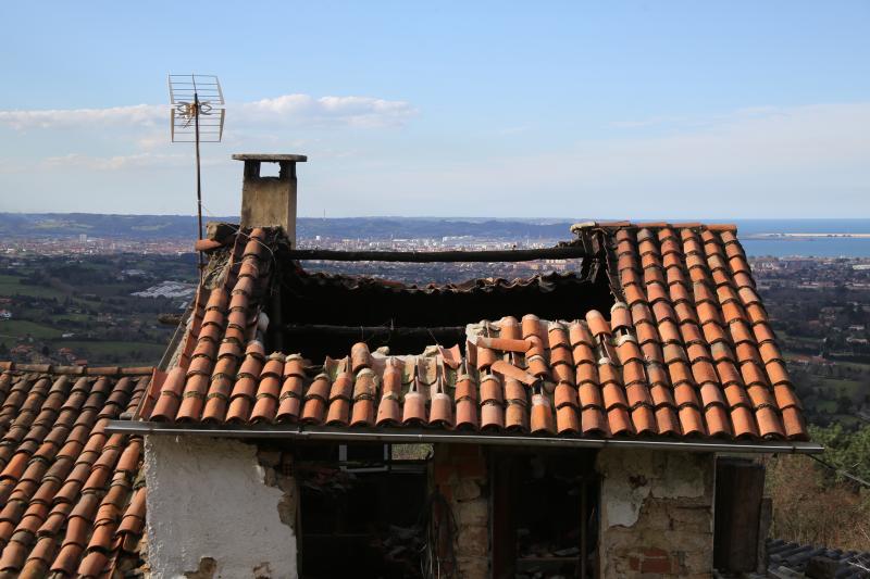 Arde una vivienda en Gijón