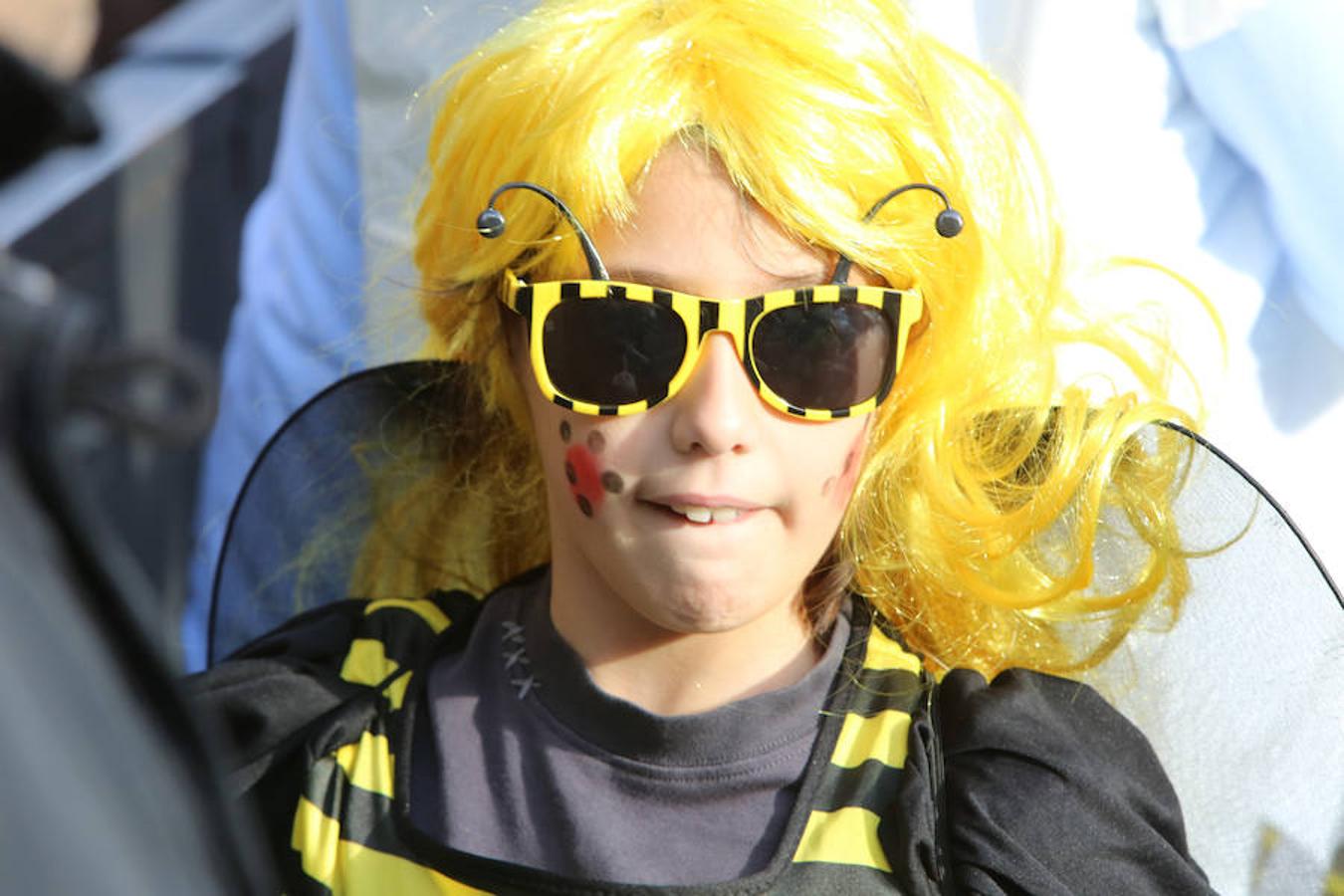 Los colegios desfilan en el Antroxu de Avilés