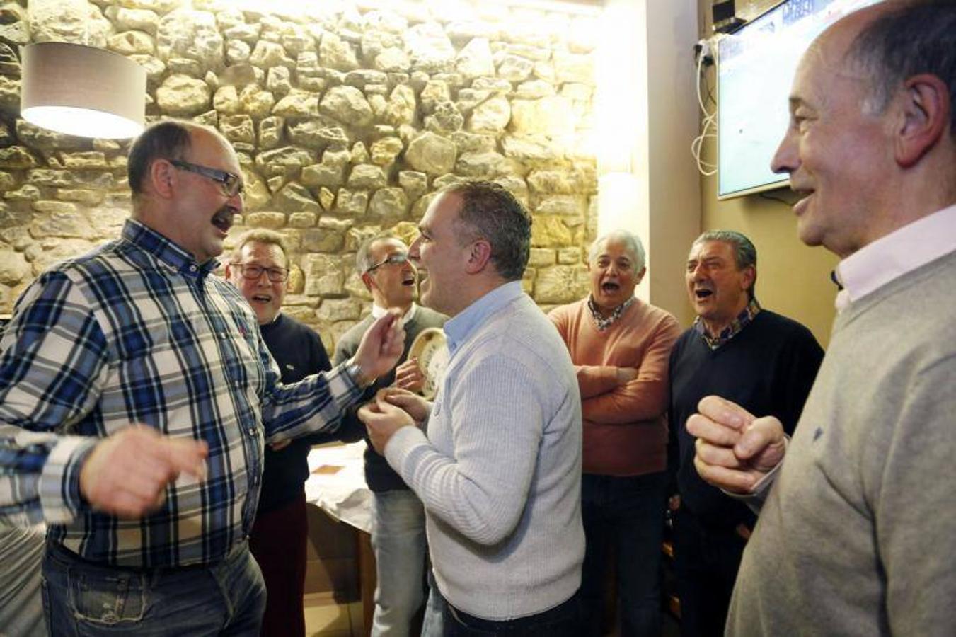 Certamen de Cancios de Chigre de Pola de Siero