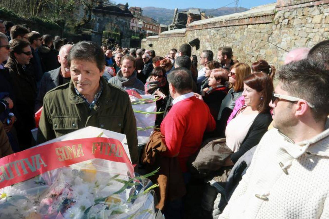 Homenaje a Manuel Llaneza